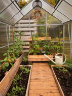 Záhradný skleník z polykarbonátu so základňou M4, 250x190x195cm, transparentná